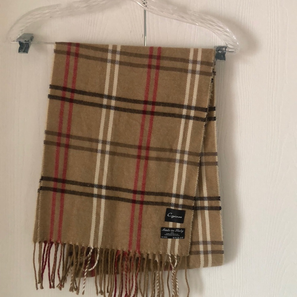 Woman’s scarf cejion acrylic scarf
